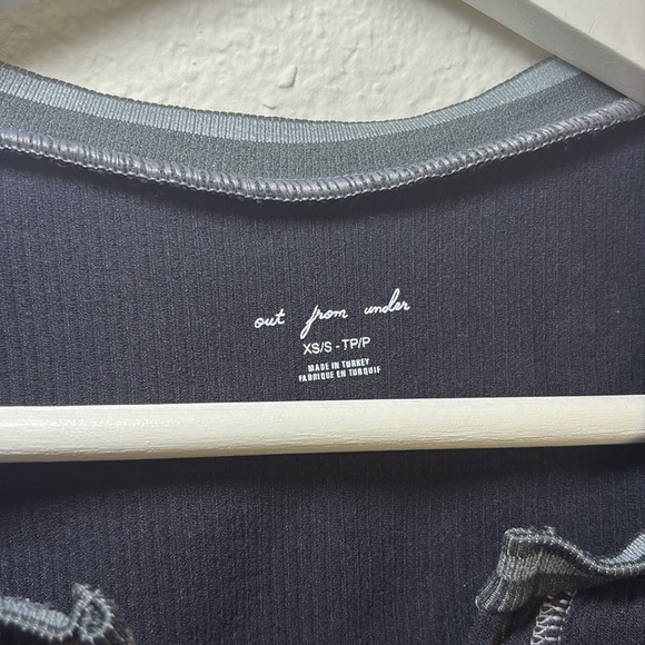 Urban Outfitters Out From Under Go for Gold Black Seamless Top size XS small - Picture 3 of 5